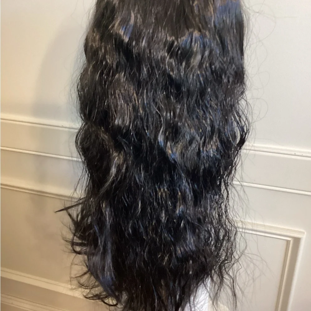 Luxurious Black Synthetic Wavy Hair Wig ~ 20 inch) NWOT (SW-20 $38)